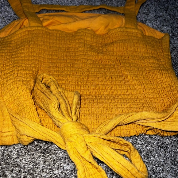 Anthropologie smock back top with tie backs size small - Picture 7 of 8